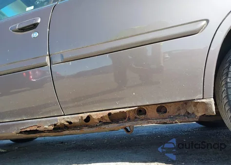 1998 Nissan Altima Gle/Gxe/Se/Xe from USA, damaged, VIN 1N4DL01D8WC226455